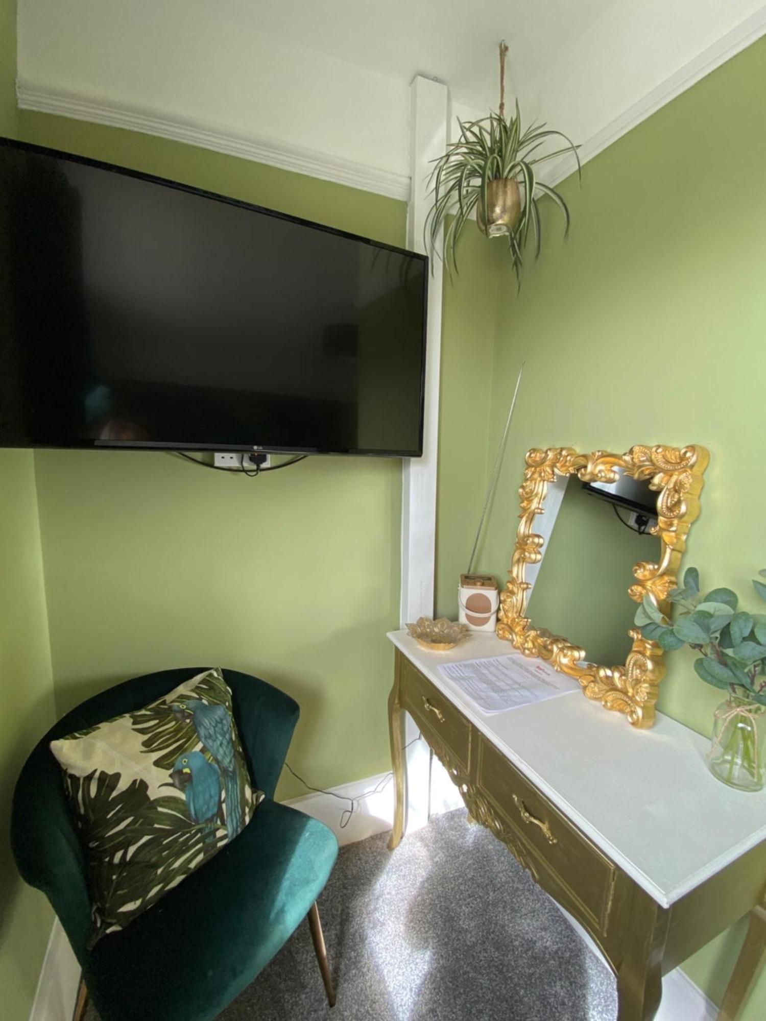 Butterfly Guest House Porthcawl Buitenkant foto